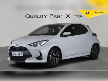 Used Toyota Yaris 2023 for sale - 79601520: Photo