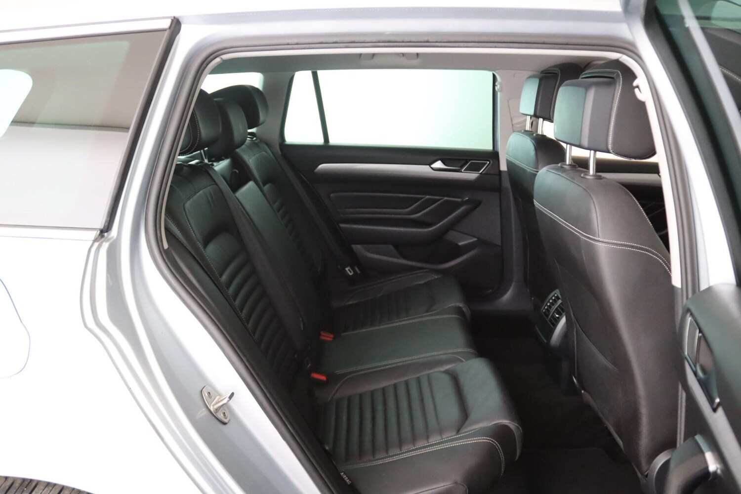 Used Volkswagen Passat 2023 for sale - 75927019: Photo 13