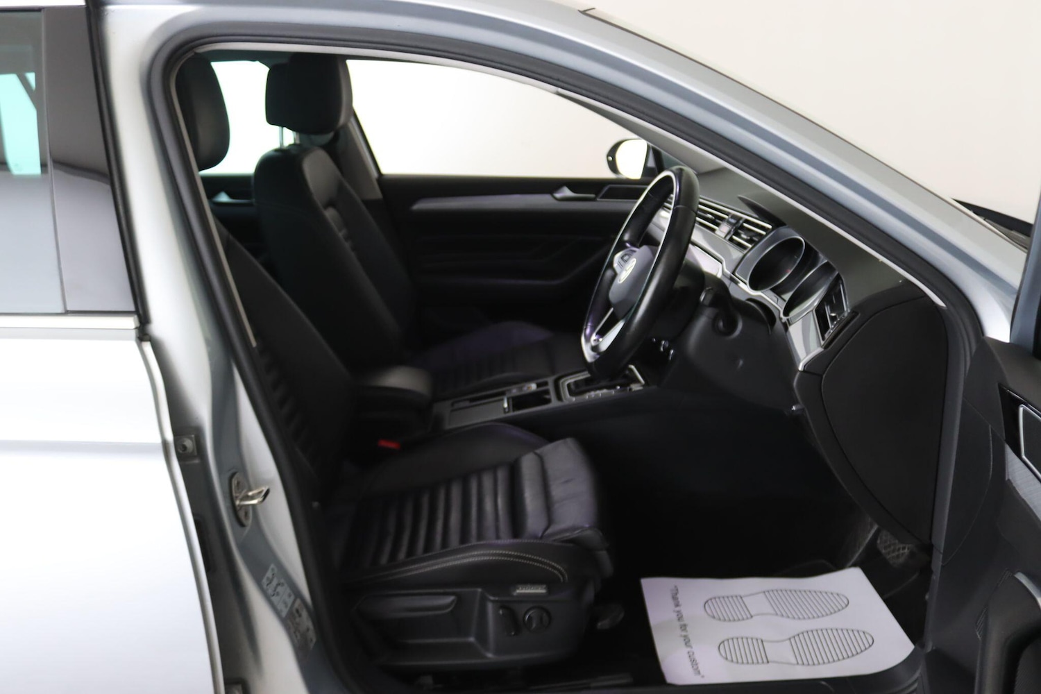 Used Volkswagen Passat 2023 for sale - 75927019: Photo 15