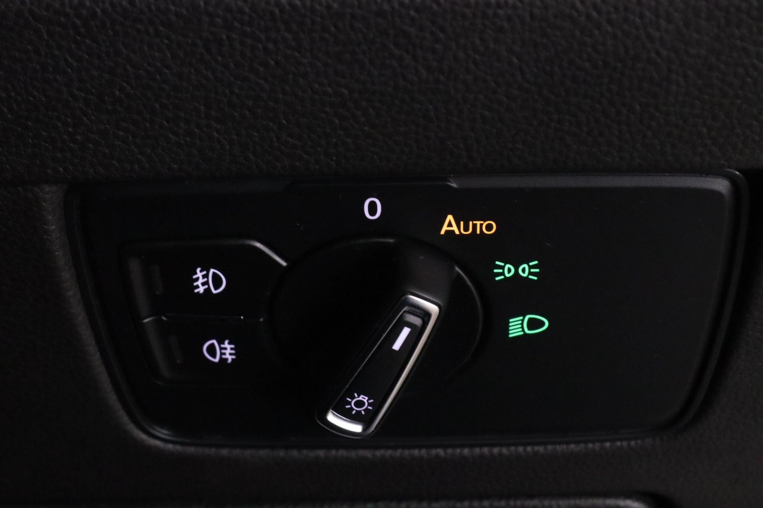 Used Volkswagen Passat 2023 for sale - 75927019: Photo 17