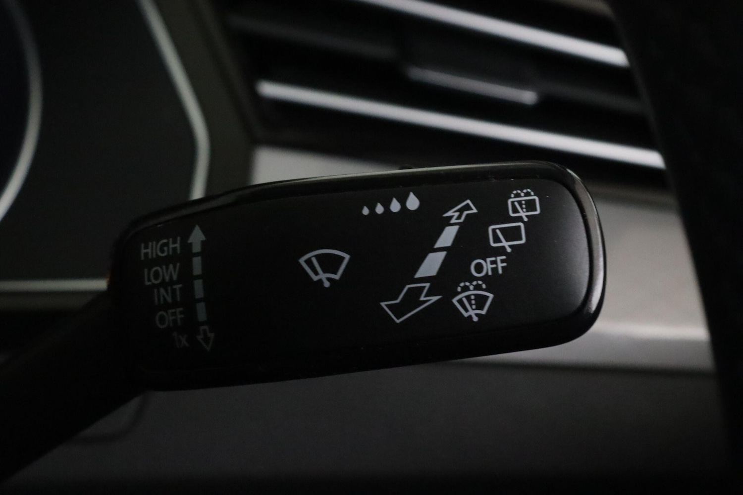 Used Volkswagen Passat 2023 for sale - 75927019: Photo 20