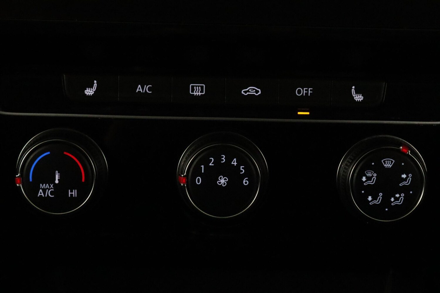 Used Volkswagen Passat 2023 for sale - 75927019: Photo 23