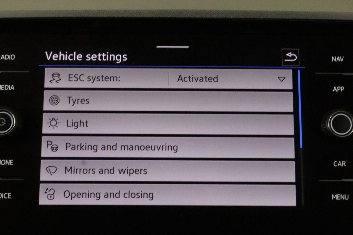 Used Volkswagen Passat 2023 for sale - 75927019: Photo 29