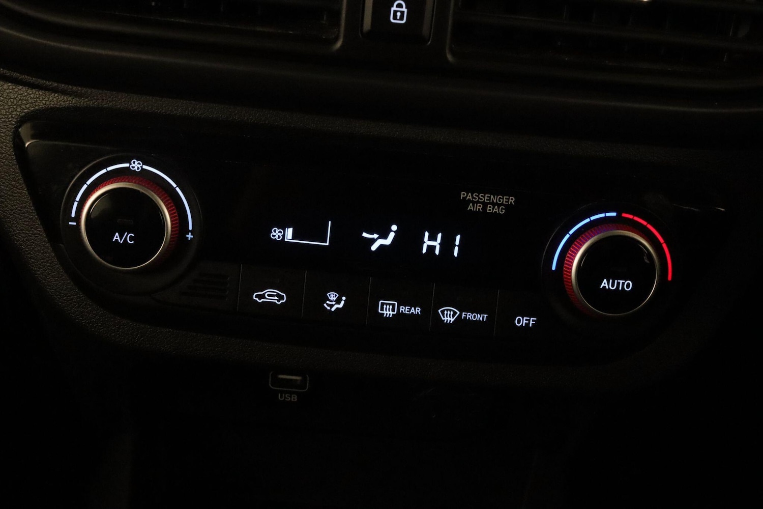 Used Hyundai i10 2022 for sale - 76215704: Photo 23