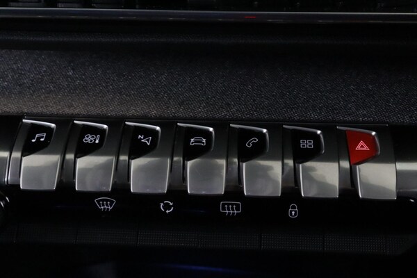 Used Peugeot 3008 2021 for sale - 76123015: Photo 20