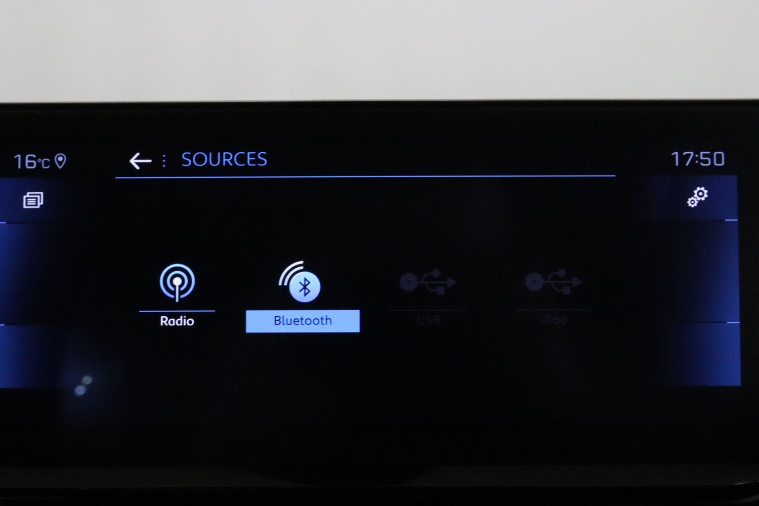 Used Peugeot 3008 2021 for sale - 76123015: Photo 24