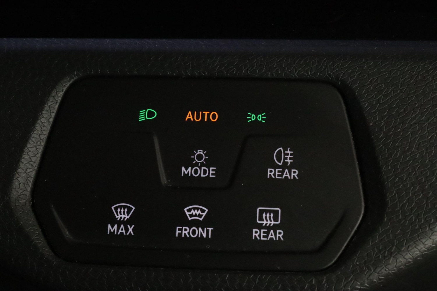 Used Volkswagen ID.4 2022 for sale - 76913431: Photo 17