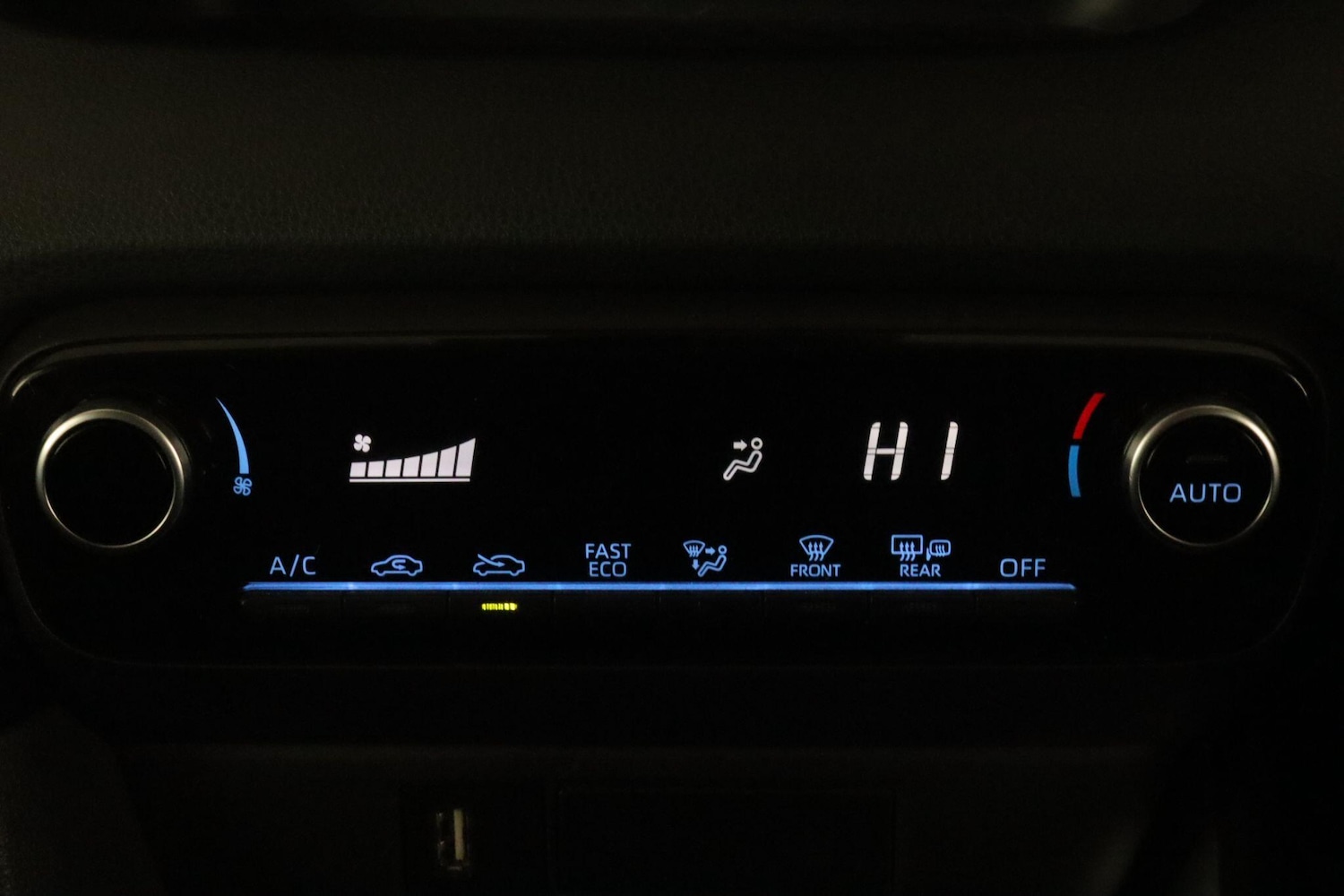 Used Toyota Yaris 2022 for sale - 76898636: Photo 19