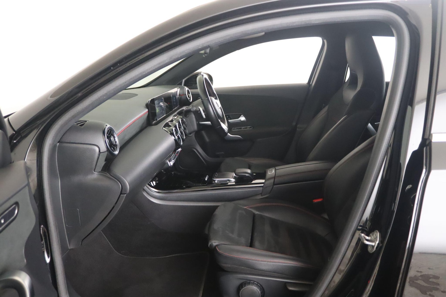 Used Mercedes-Benz A-Class 2021 for sale - 76991989: Photo 10