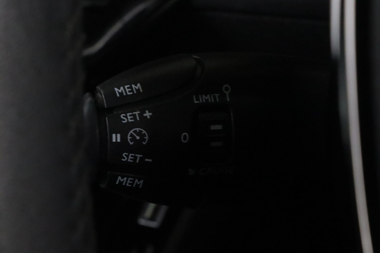 Used Peugeot 2008 2023 for sale - 76349572: Photo 21