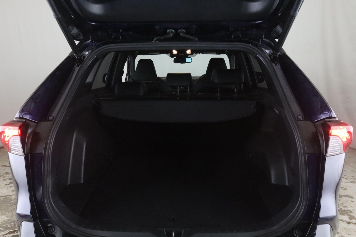 Used Toyota RAV4 2020 for sale - 76913818: Photo 11