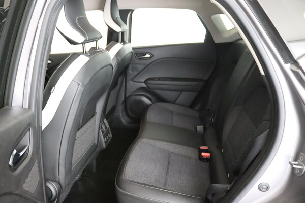 Used Renault Captur 2023 for sale - 75024219: Photo 11