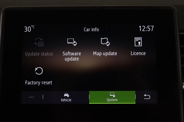 Used Renault Captur 2023 for sale - 75024219: Photo 31