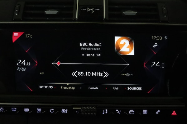 Used DS Automobiles DS 7 Crossback 2019 for sale - 76228058: Photo 26