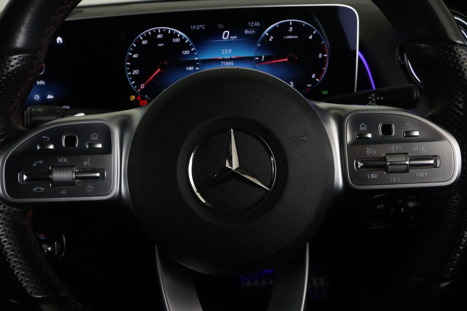 Used Mercedes-Benz GLB 2021 for sale - 76499503: Photo 25