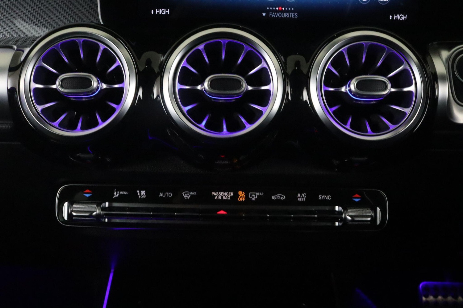 Used Mercedes-Benz GLB 2021 for sale - 76499503: Photo 30