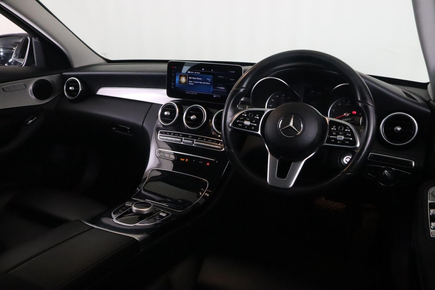 Used Mercedes-Benz C Class 2020 for sale - 76742351: Photo 15