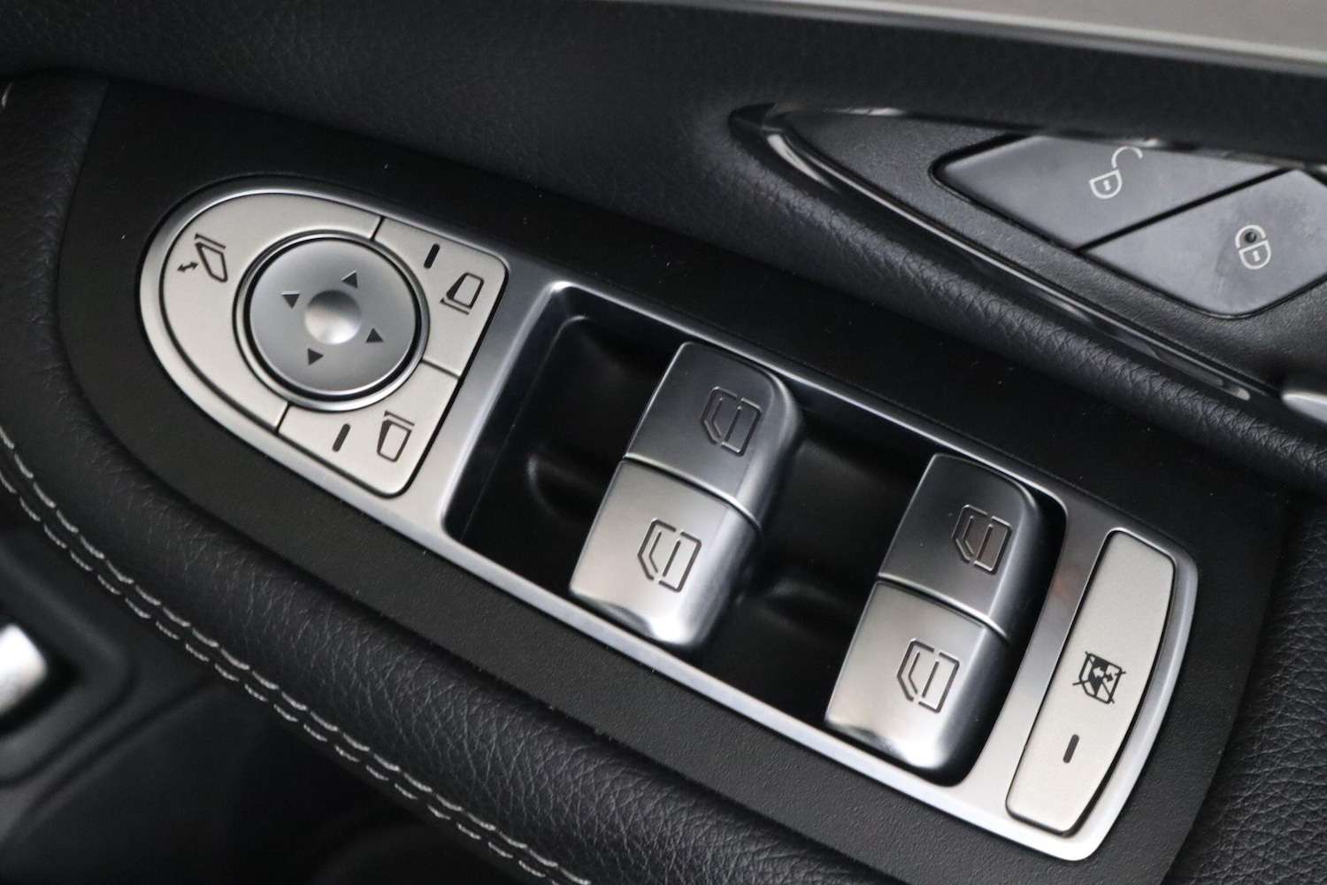 Used Mercedes-Benz C Class 2020 for sale - 76742351: Photo 17