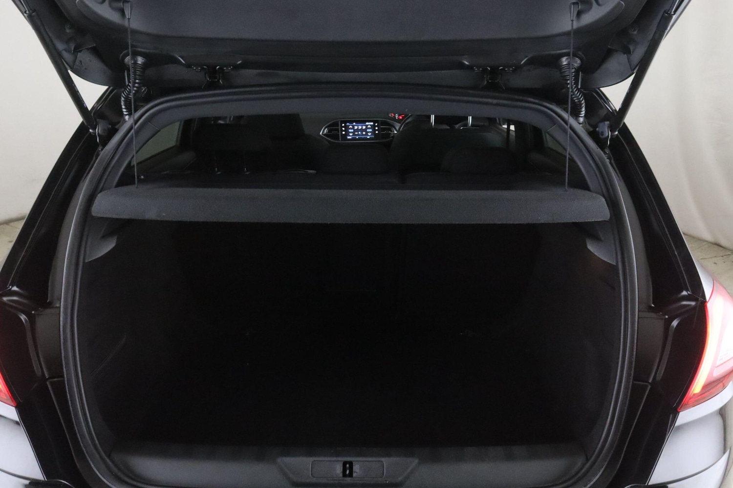 Used Peugeot 308 2020 for sale - 77439935: Photo 12