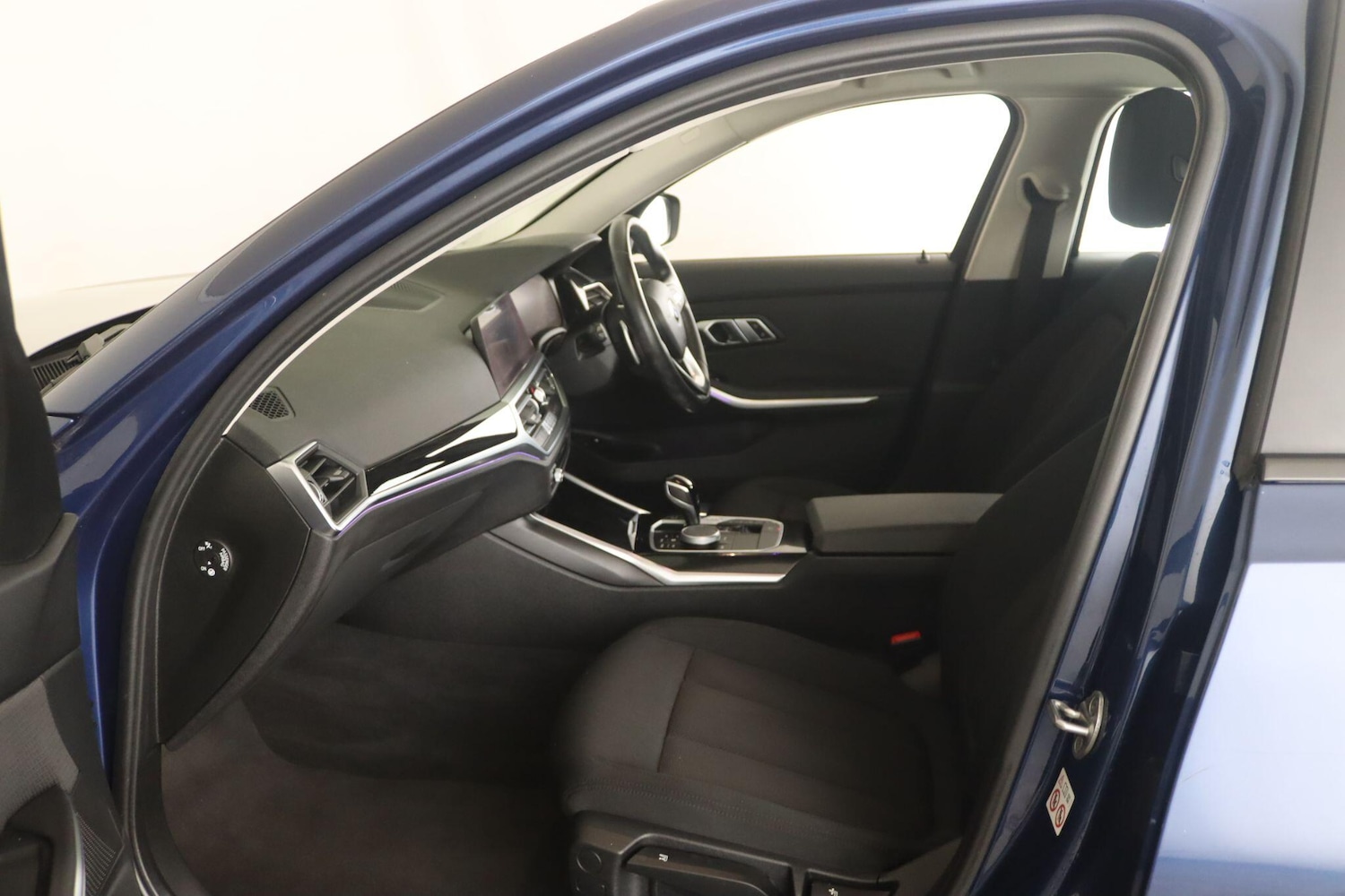 Used BMW 3 Series 2021 for sale - 76498472: Photo 12