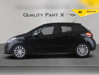 Used Peugeot 208 2019 for sale - 77468821: Photo
