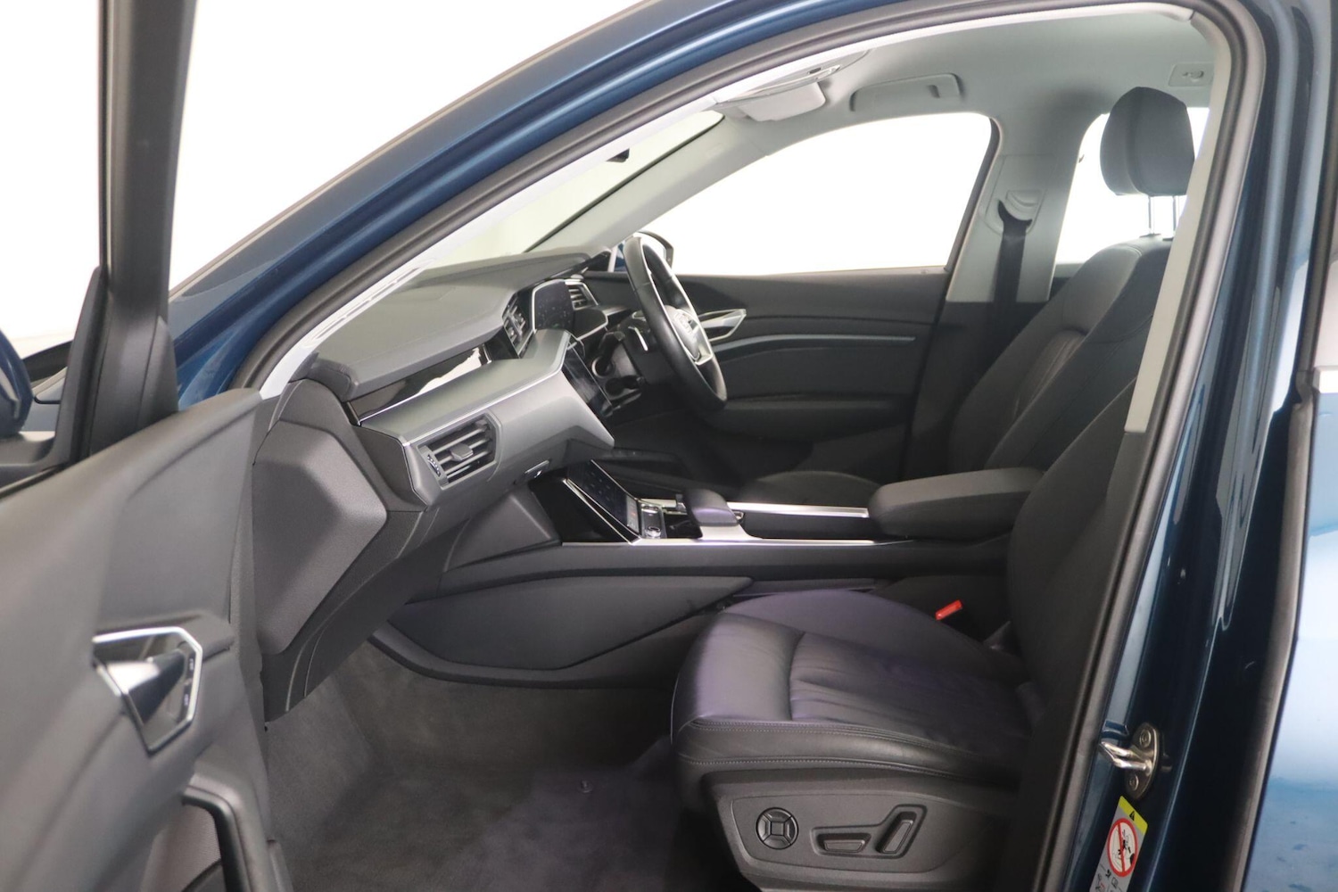 Used Audi e-tron 2021 for sale - 76472374: Photo 11