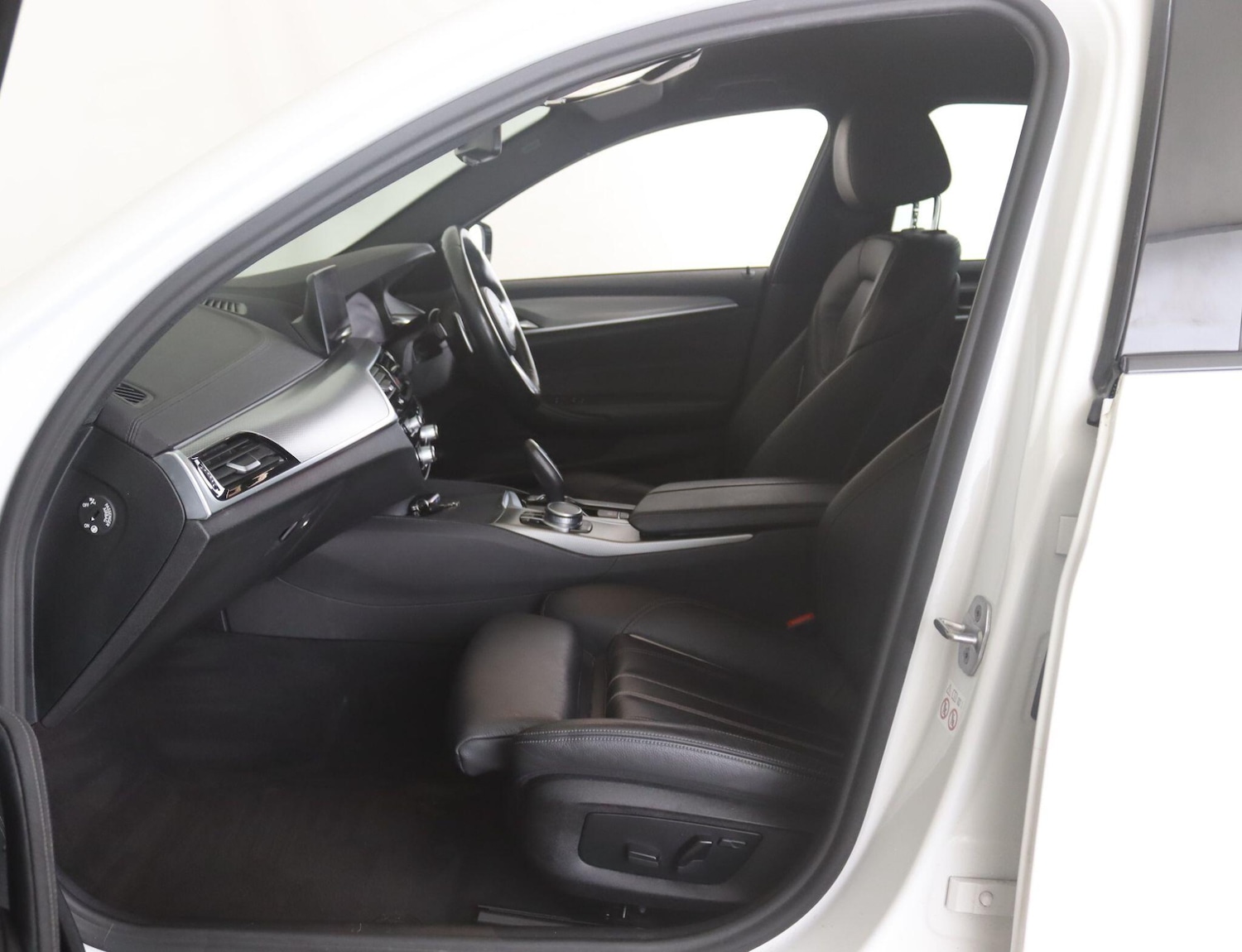 Used BMW 5 Series 2020 for sale - 77074898: Photo 11