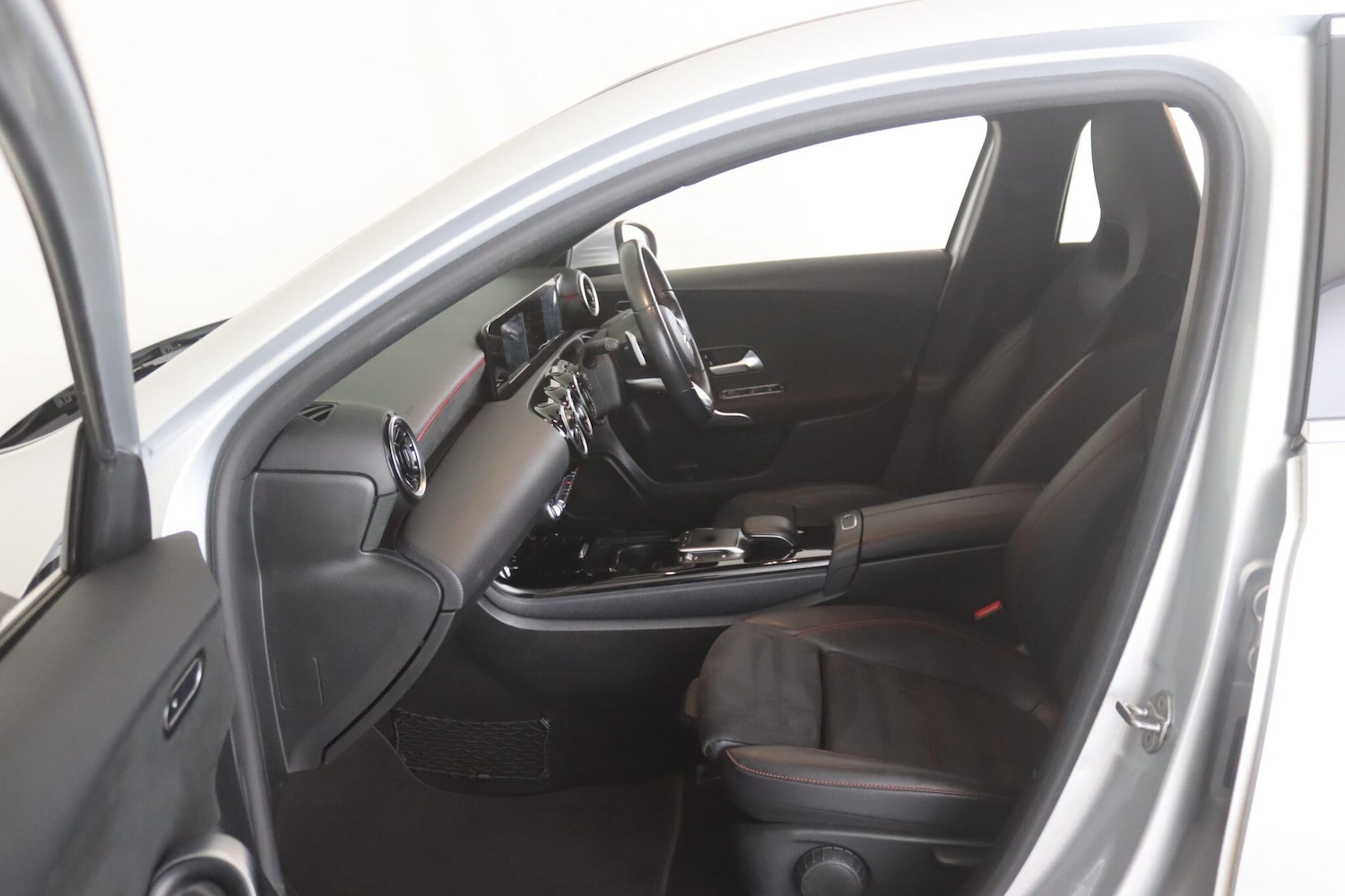 Used Mercedes-Benz A-Class 2020 for sale - 77412176: Photo 11