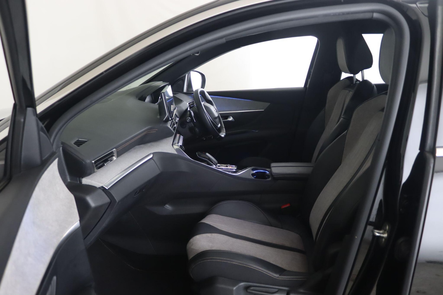 Used Peugeot 3008 2021 for sale - 76658048: Photo 12