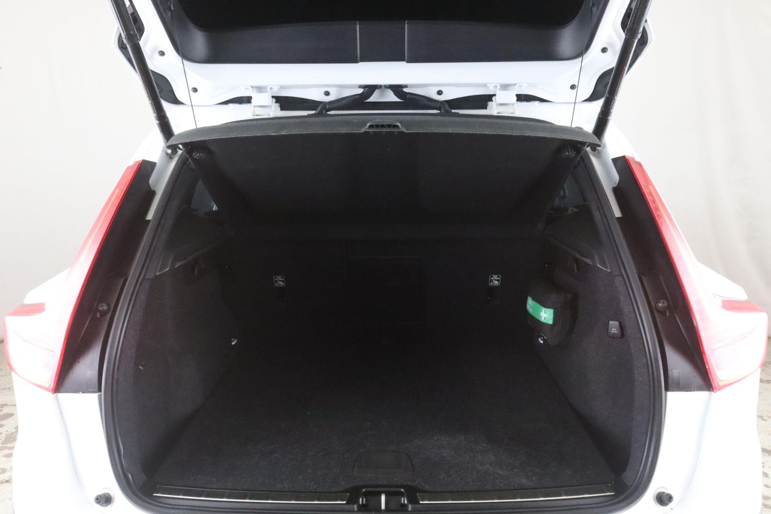 Used Volvo XC40 2022 for sale - 77143927: Photo 13