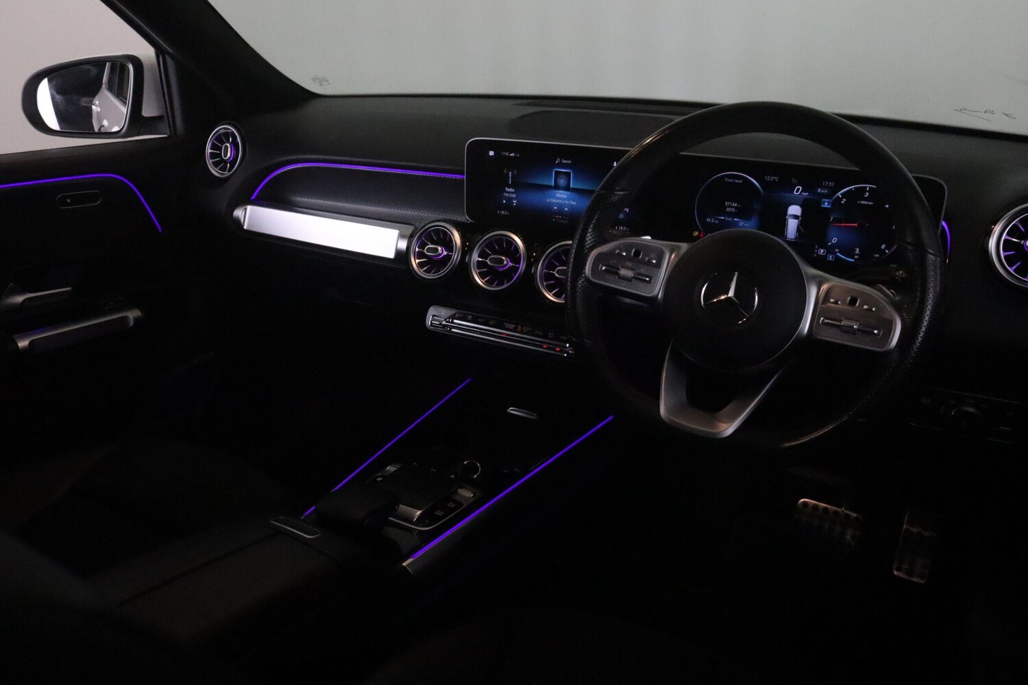 Used Mercedes-Benz GLB 2021 for sale - 77575345: Photo 17