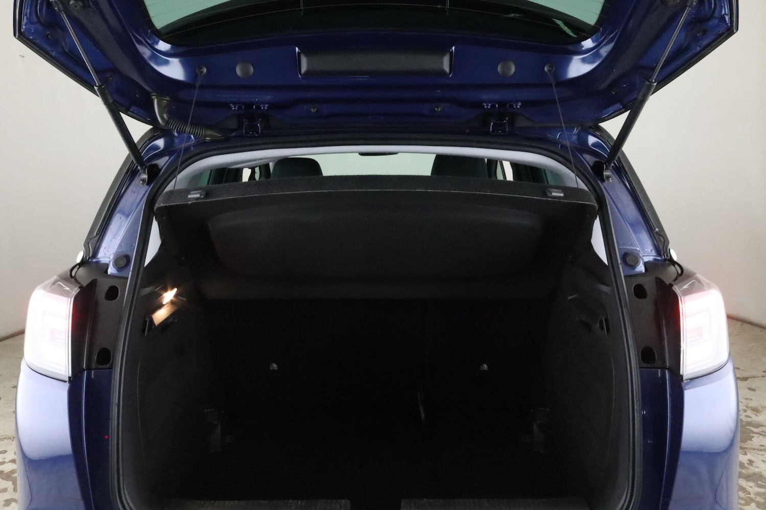 Used Vauxhall Crossland 2021 for sale - 76573301: Photo 14