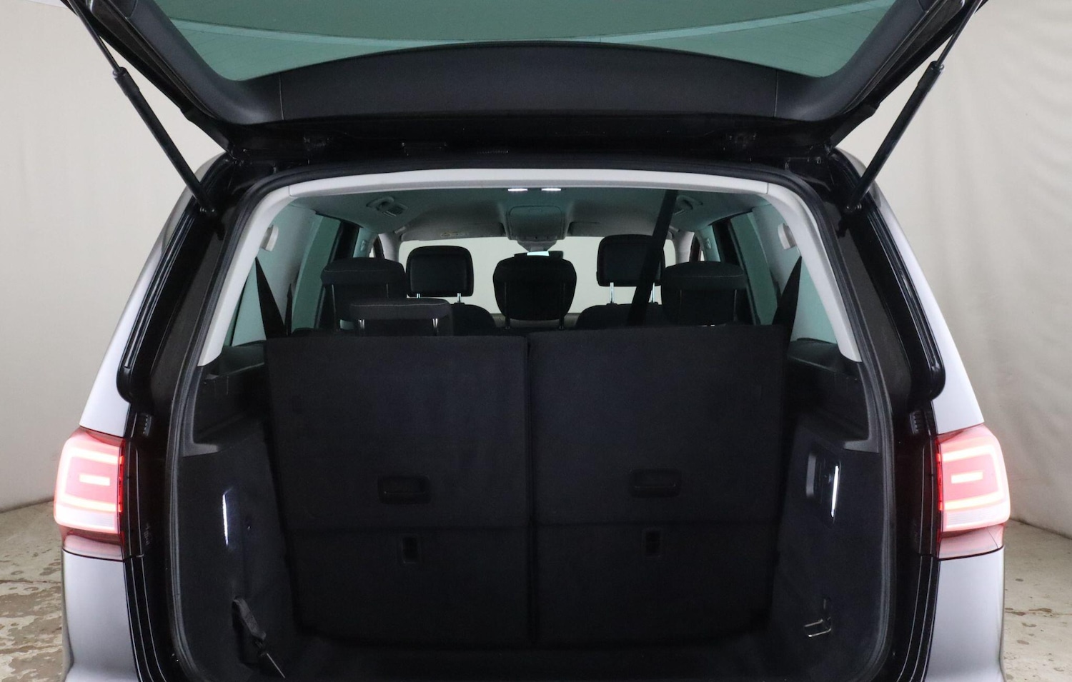 Used Volkswagen Sharan 2019 for sale - 76742712: Photo 12