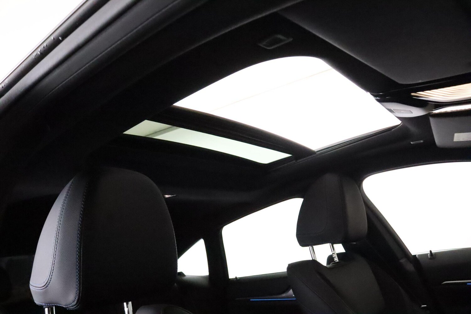 Used BMW i4 2024 for sale - 76832441: Photo 18