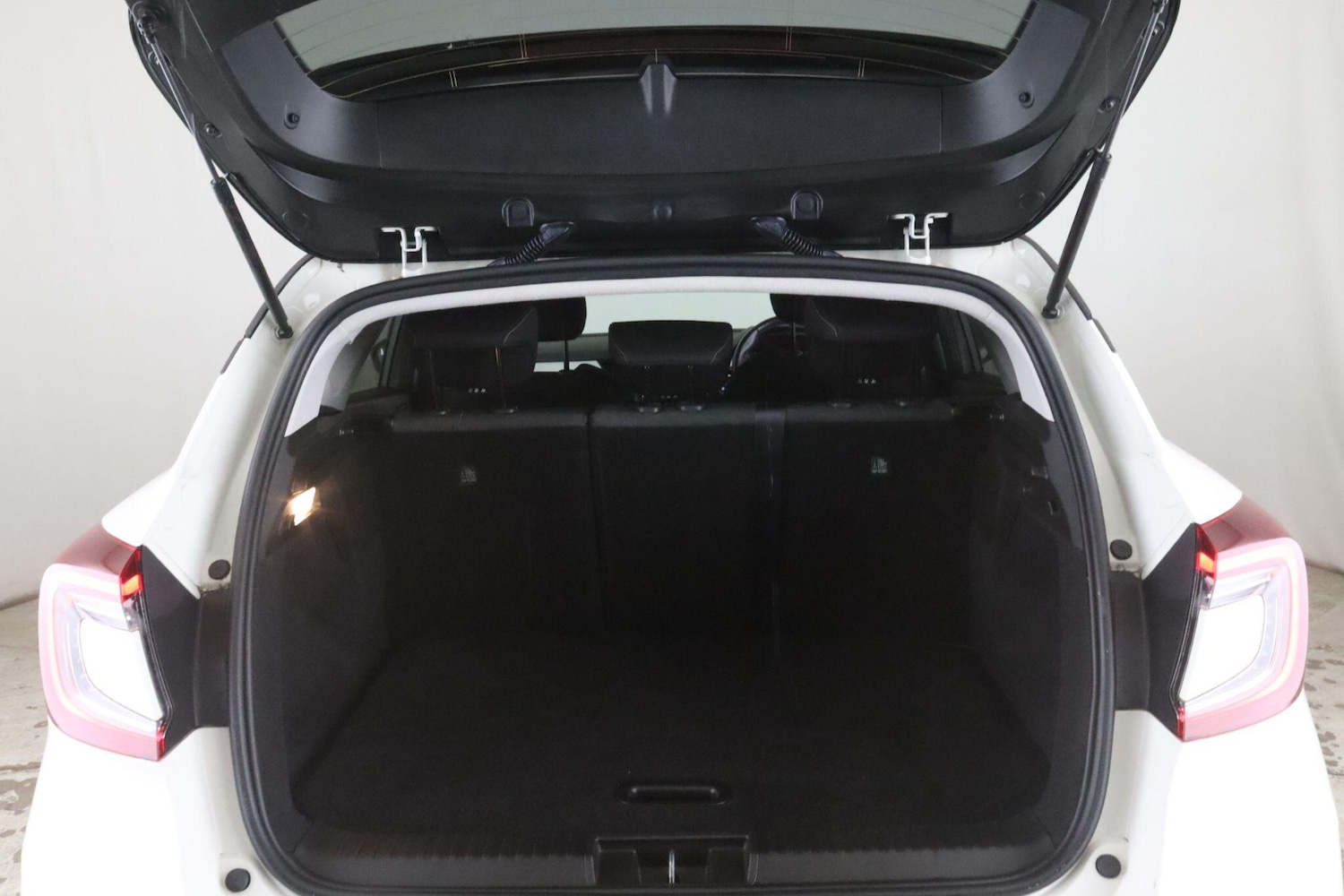 Used Renault Captur 2020 for sale - 76824350: Photo 14