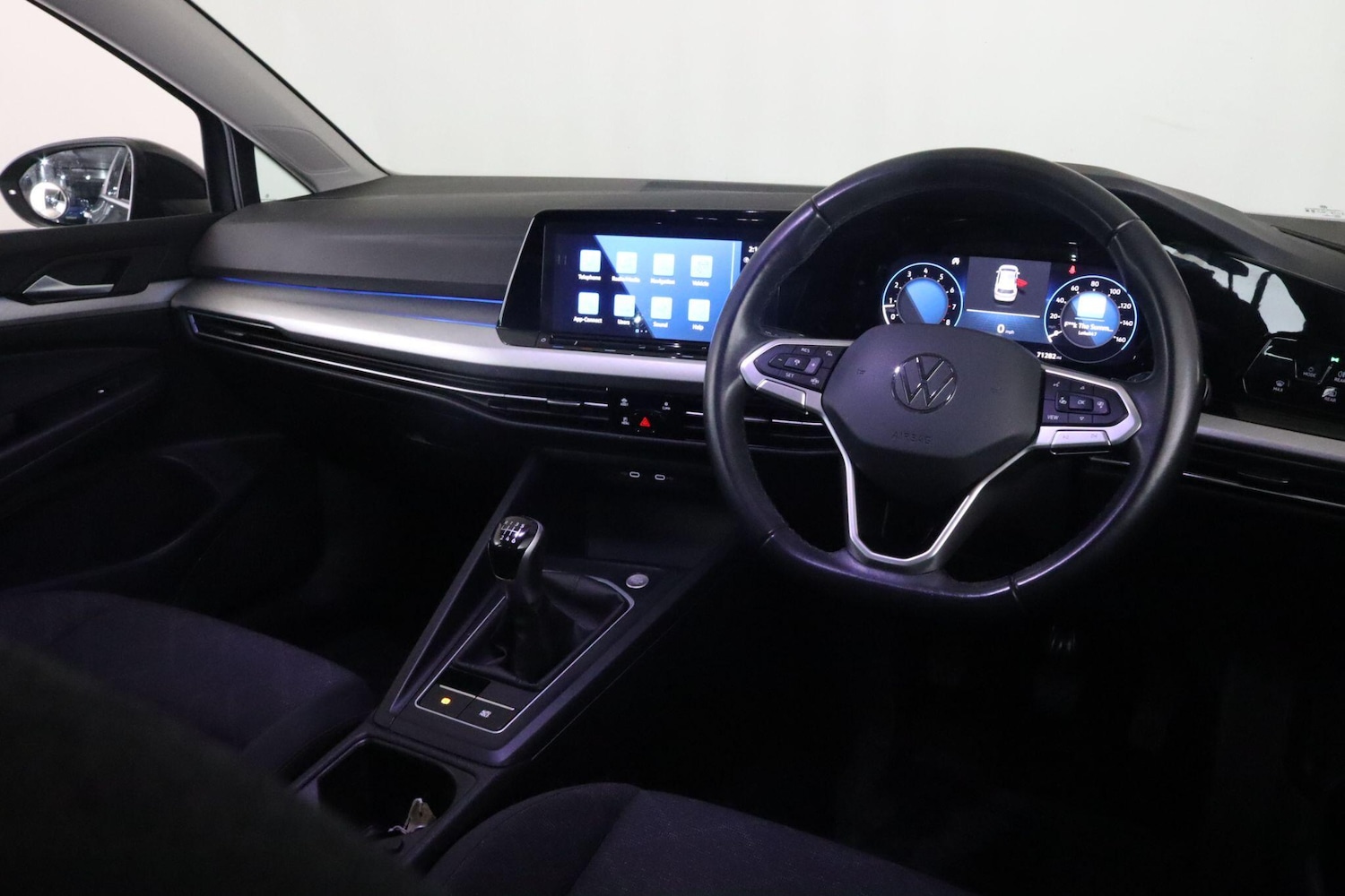 Used Volkswagen Golf 2023 for sale - 76700569: Photo 16