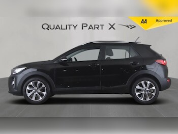 Used Kia Stonic 2020 for sale - 77523570: Photo