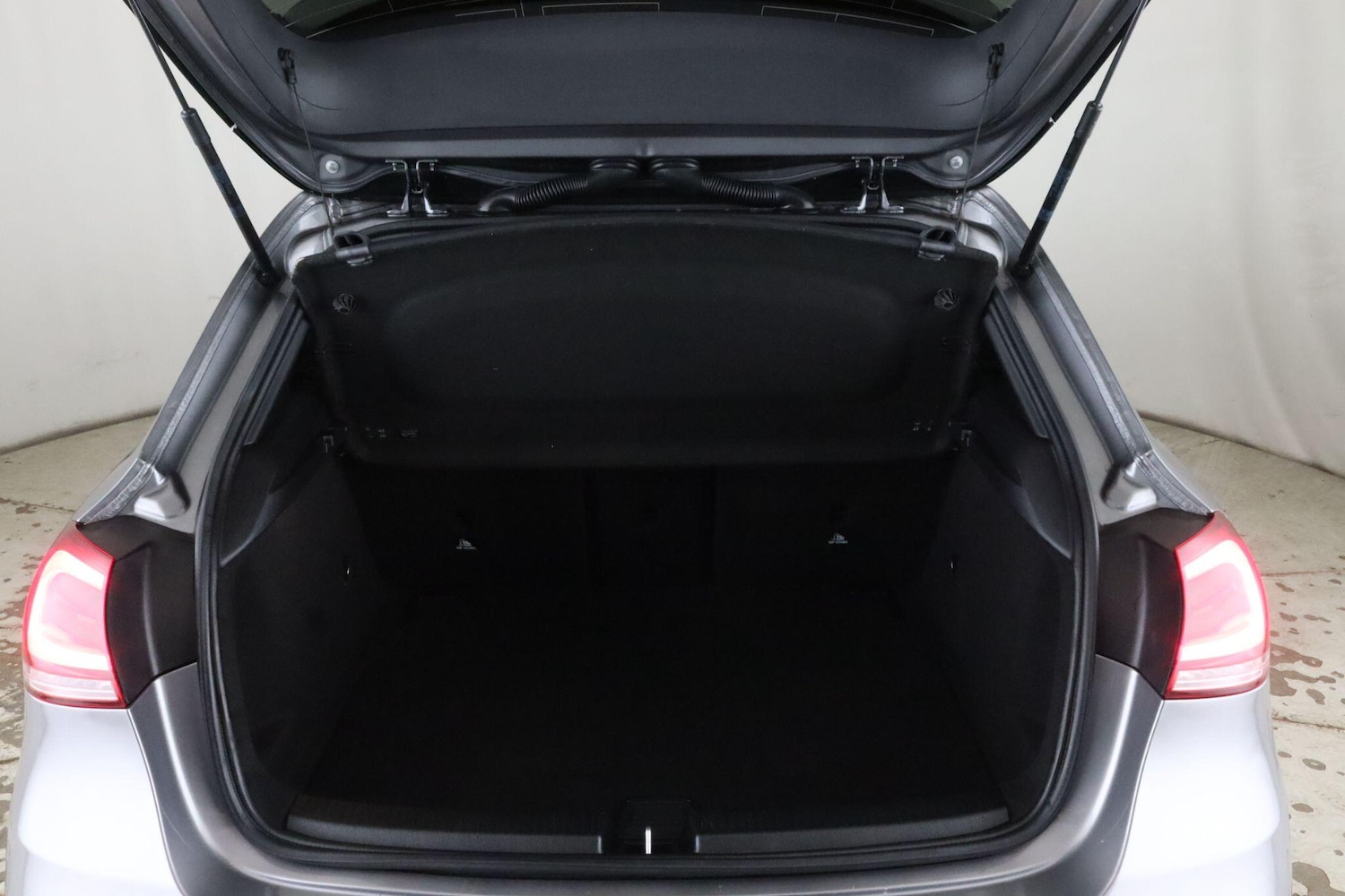 Used Mercedes-Benz A-Class for sale - 76855775: Photo 12