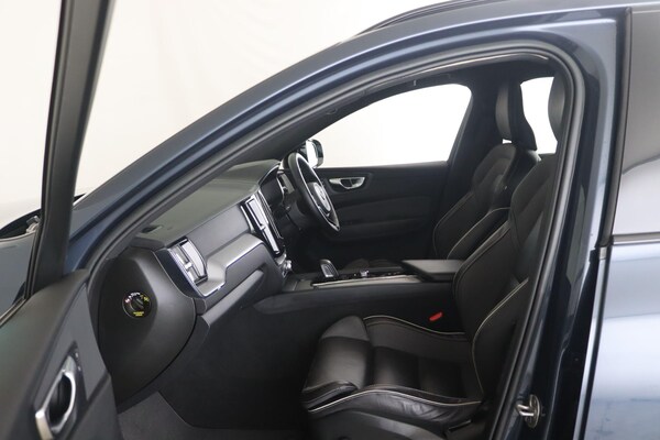Used Volvo XC60 2022 for sale - 76158994: Photo 11