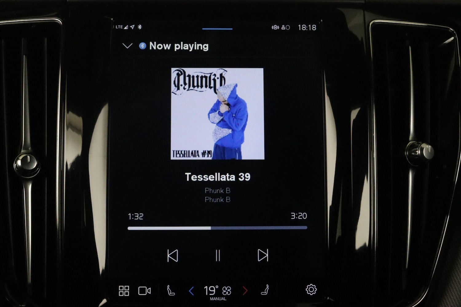 Used Volvo XC60 2022 for sale - 76158994: Photo 32