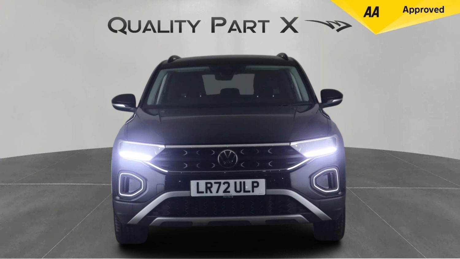 Used Volkswagen T-Roc 2022 for sale - 76295330: Photo 2