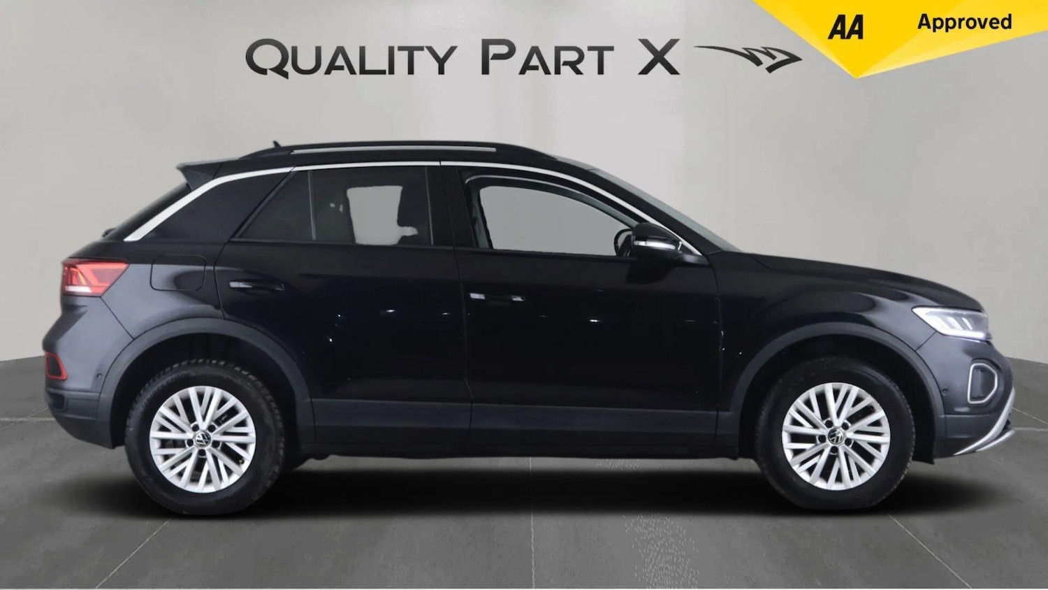 Used Volkswagen T-Roc 2022 for sale - 76295330: Photo 8