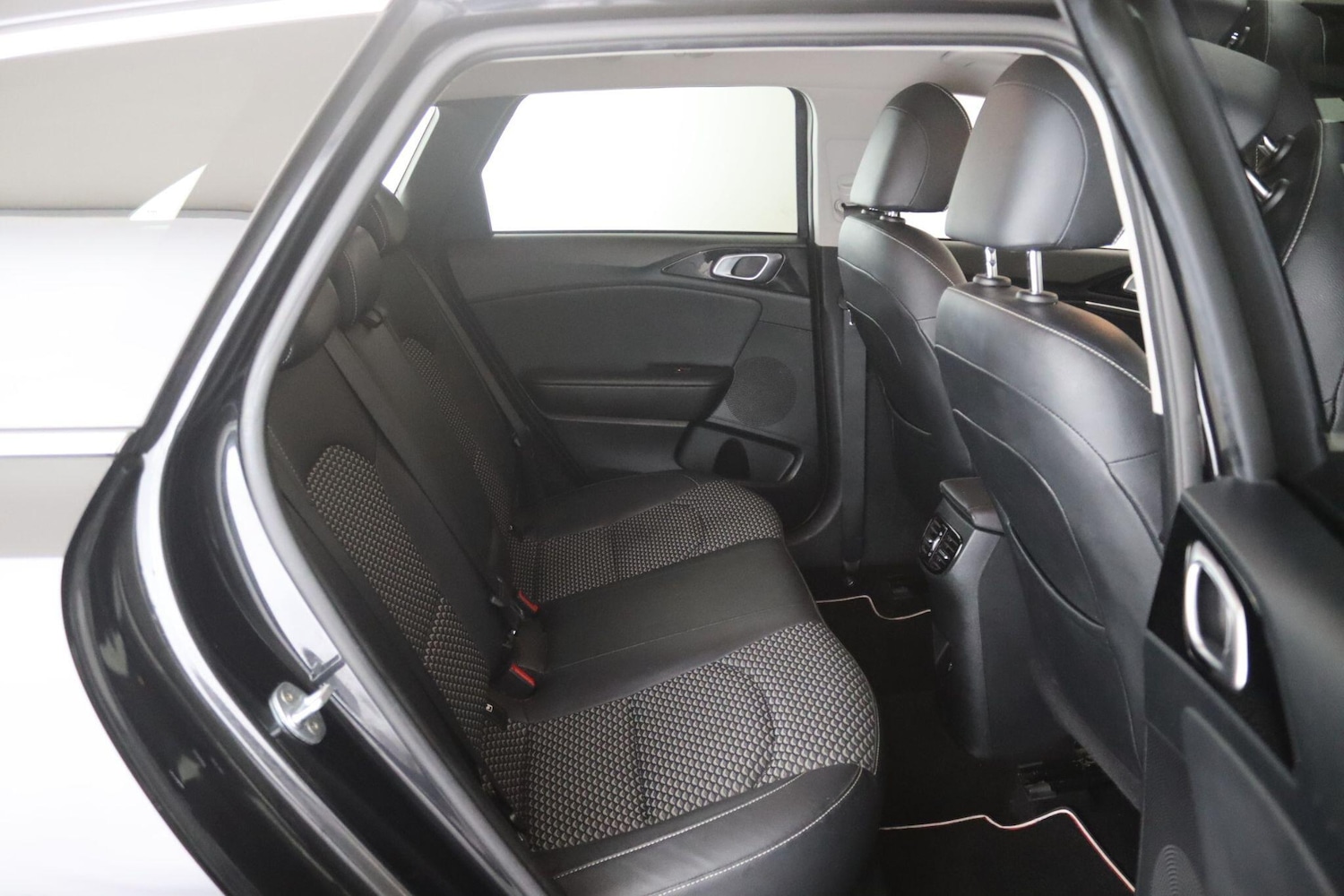 Used Kia Ceed 2023 for sale - 77426039: Photo 12