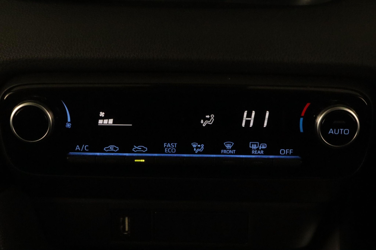 Used Toyota Yaris 2022 for sale - 76780891: Photo 21