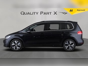 Used Volkswagen Touran 2020 for sale - 75478889: Photo