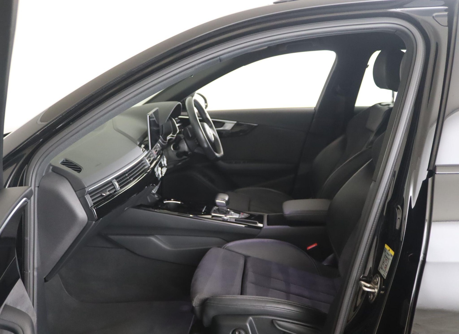 Used Audi A4 Avant 2022 for sale - 76538957: Photo 11