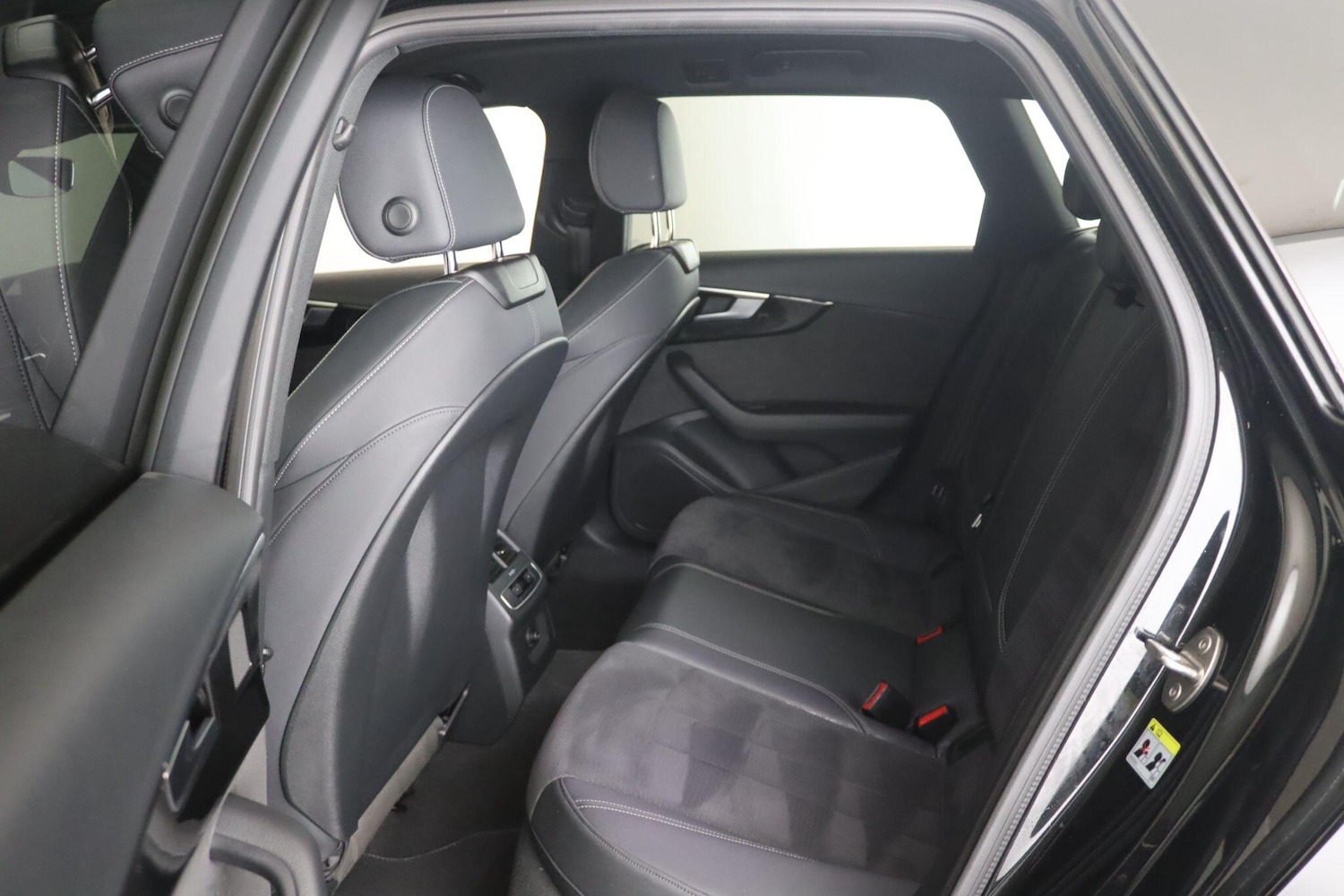 Used Audi A4 Avant 2022 for sale - 76538957: Photo 12