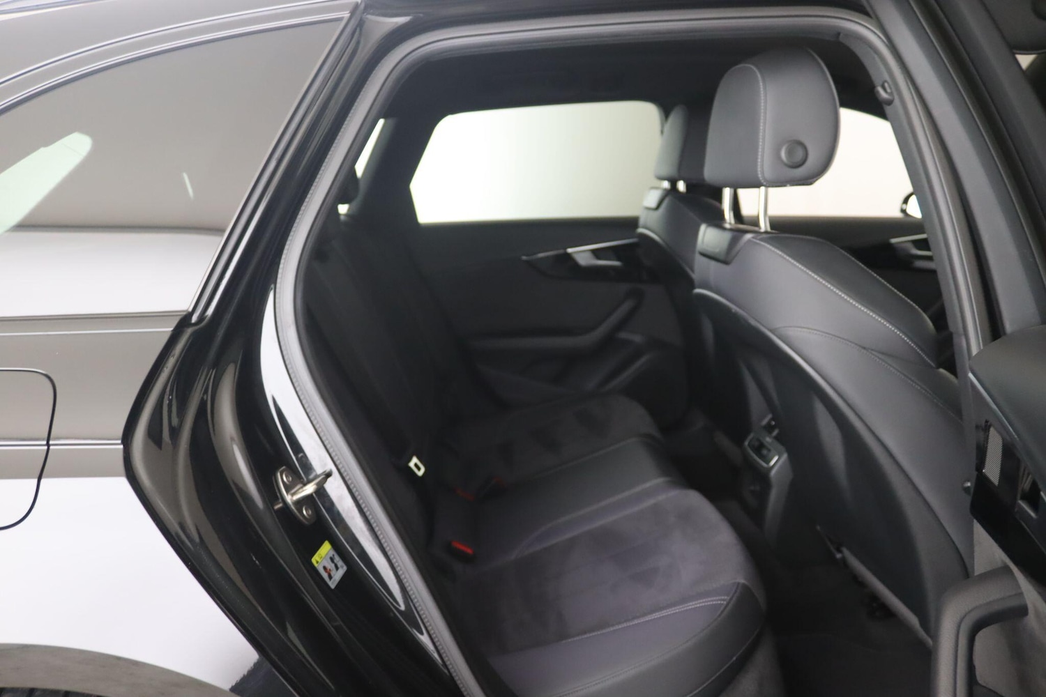 Used Audi A4 Avant 2022 for sale - 76538957: Photo 15