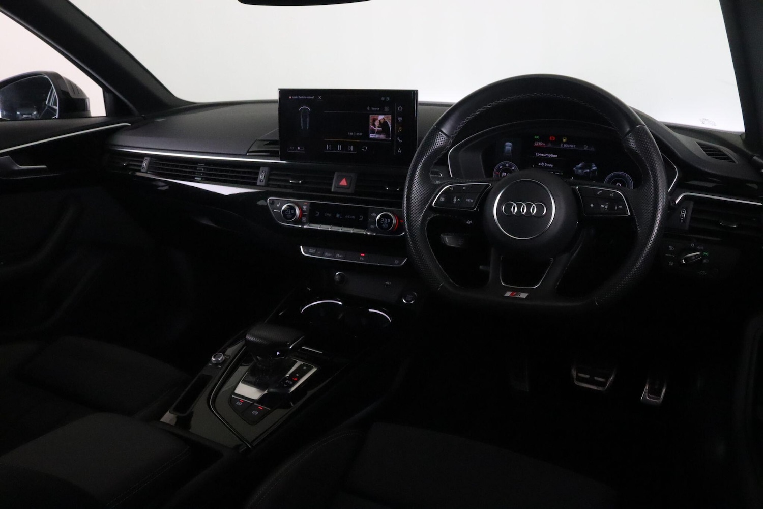 Used Audi A4 Avant 2022 for sale - 76538957: Photo 16