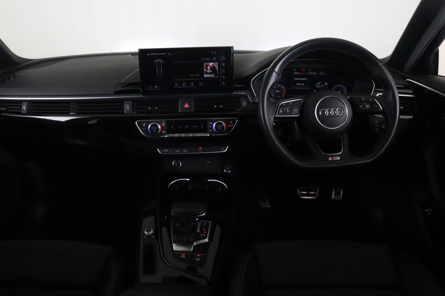 Used Audi A4 Avant 2022 for sale - 76538957: Photo 17